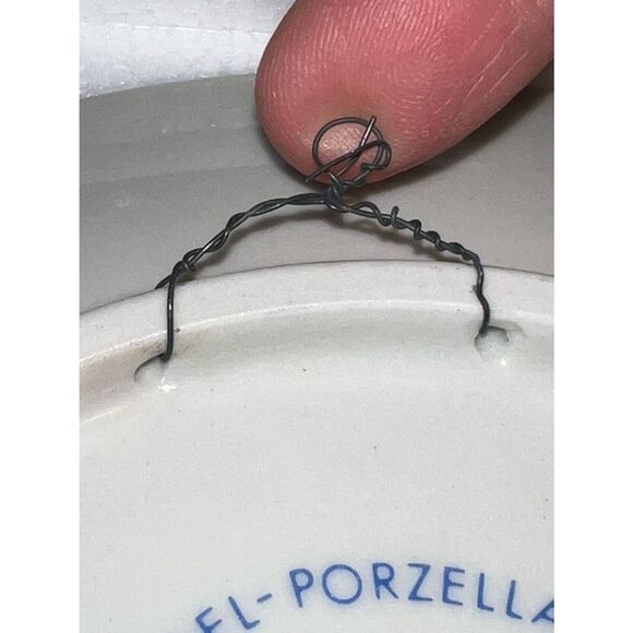 Goebel M.J. Hummel 1976 Annual Plate - Picture 8 of 12